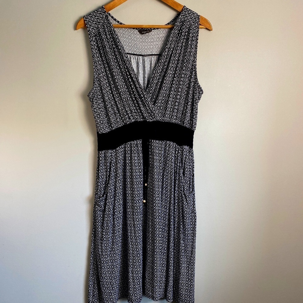 Denver Hayes Geometric Black & White Sleeveless Midi Dress X-Large +‎ Waist Tie